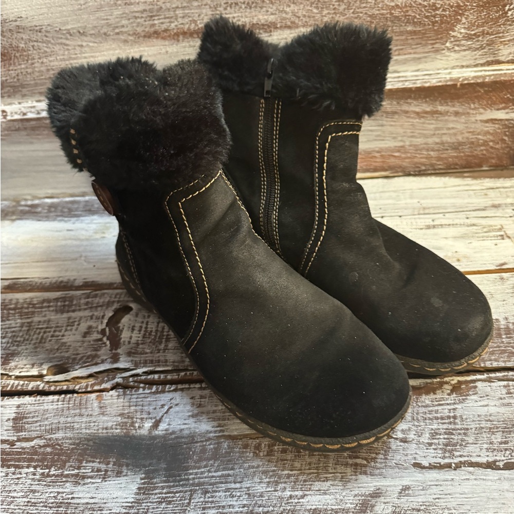 Bear Traps Black Ankle Boots with Fur Trim